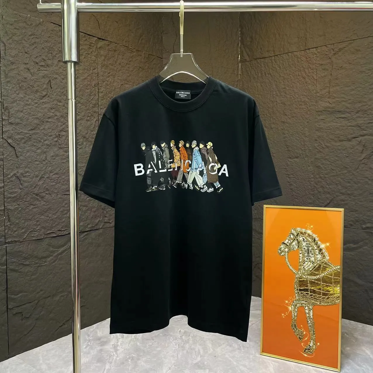 Bale* * T 24 New Arrival 260 Same Style Versatile ：Black White Sizes： S M L XL XXL